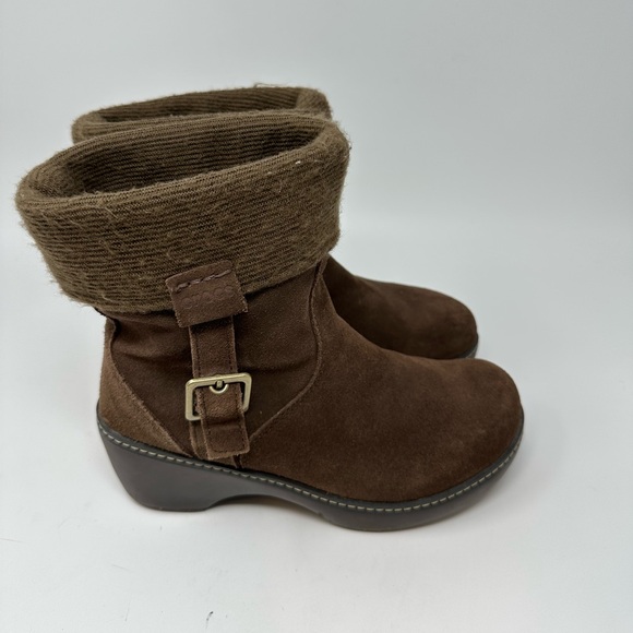 Crocs Brown Leather Suede Fold Over Ankle Slip On Boots Women's 8 - Picture 2 of 15